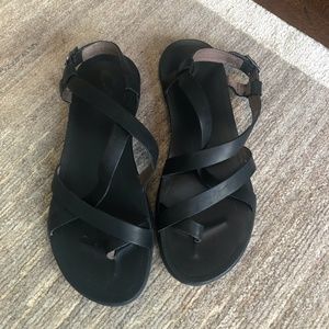 Olukai Upena Open Toe Black leather strappy sandal size 10